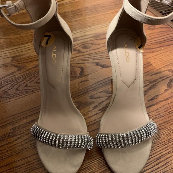 Aldo size 7 nude diamond heels- 4 inches - Picture 1 of 3